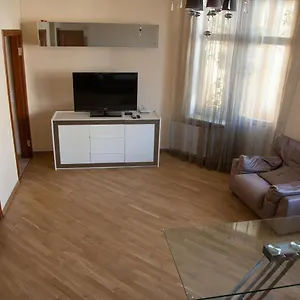 Апартаменты Two Bedroom With Balcony, Киев